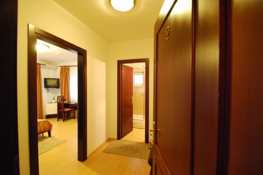 Гостевой дом Casa iRMA - Rooms for rent Бакэу-36